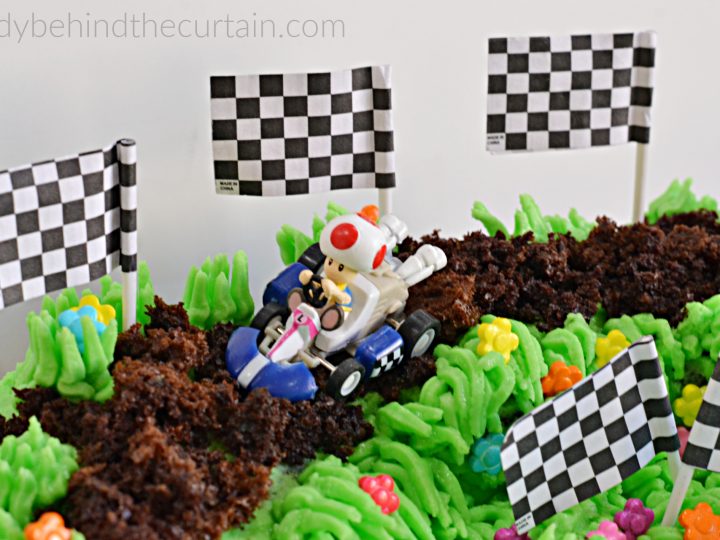Image for Mario Kart Cupcake Pull Apart