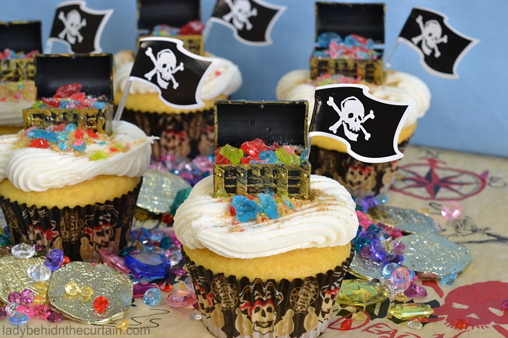 Pirate Treasure Chest Cupcakes