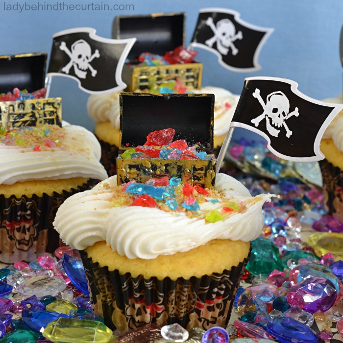 Pirate Treasure Chest Cupcakes