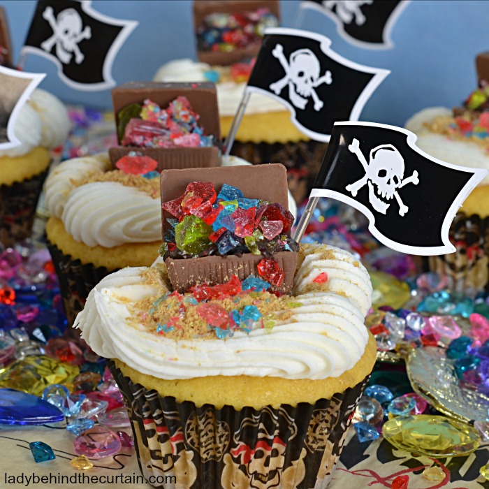 Pirate Treasure Chest Cupcakes