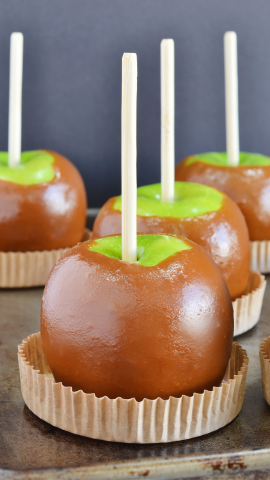 Old Fashioned Caramel Apples