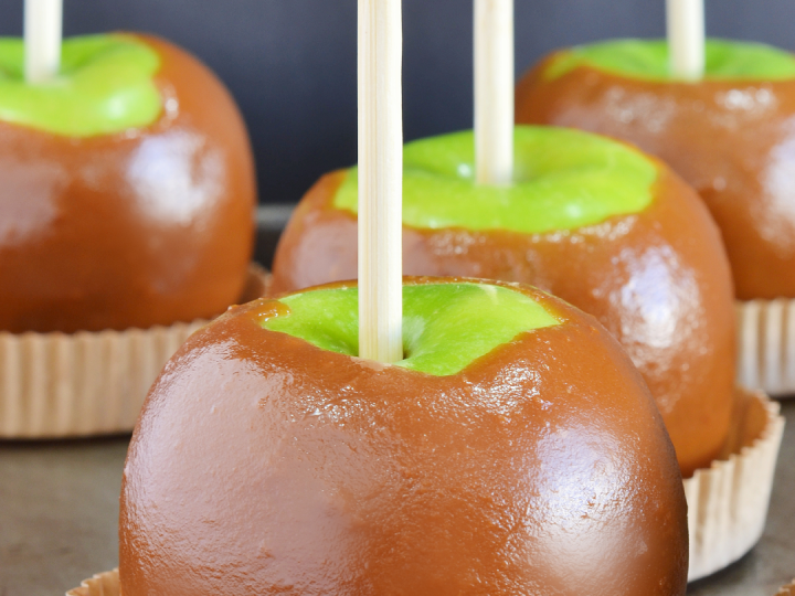 Old Fashioned Caramel Apples