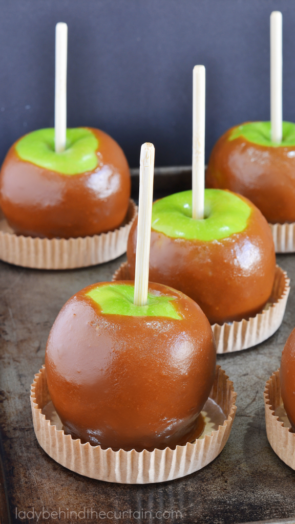 Old Fashioned Caramel Apples