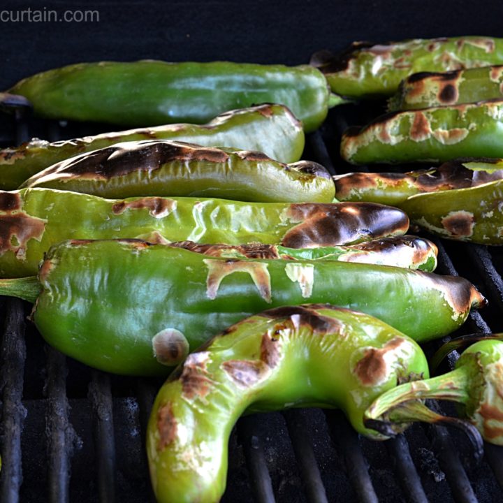 Roasted Fresh Hatch Chile Peppers