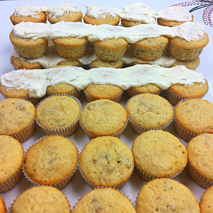 Italian Cream Christmas Cupcake Pull Apart