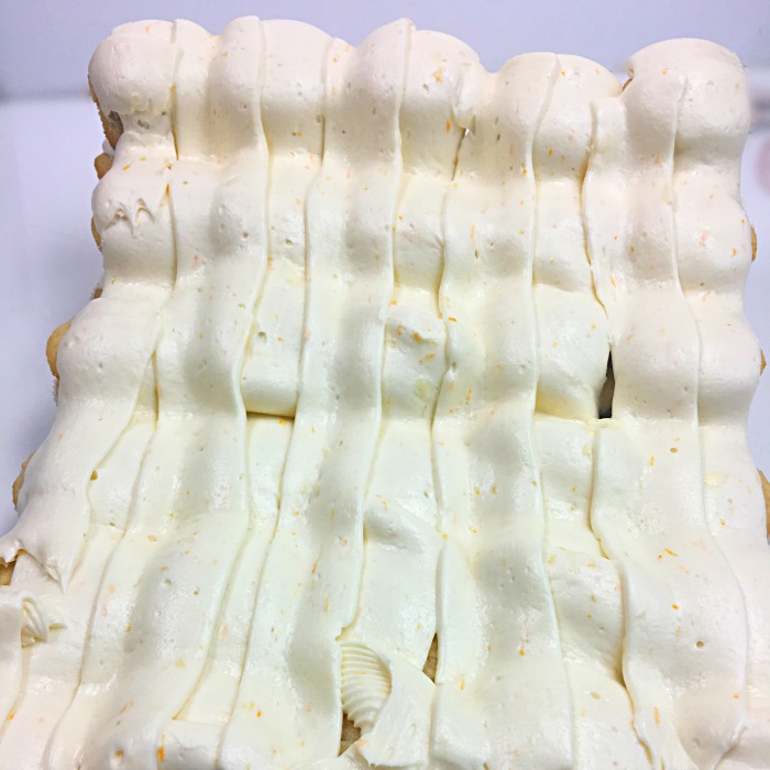 Italian Cream Christmas Cupcake Pull Apart
