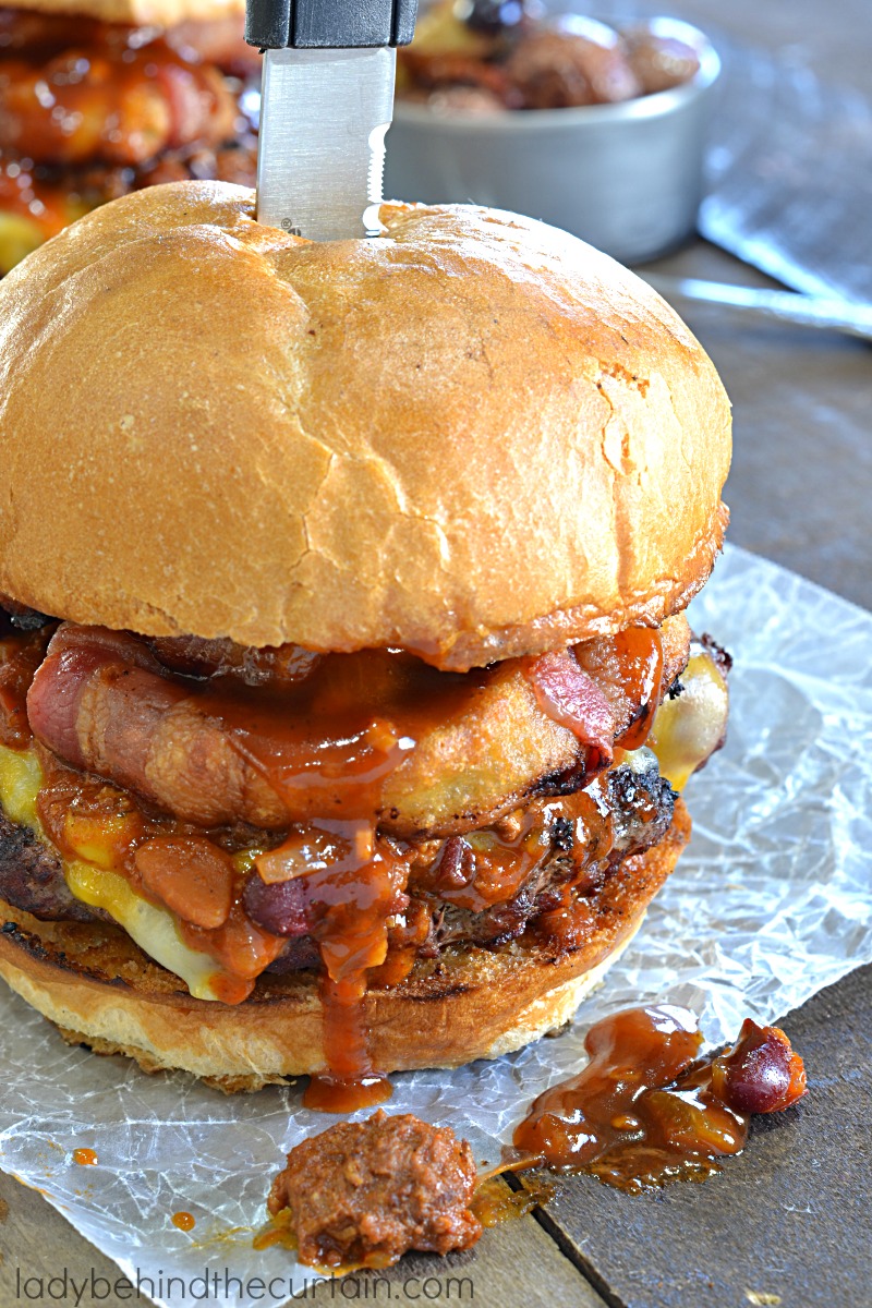 Loaded Chili Cheeseburgers