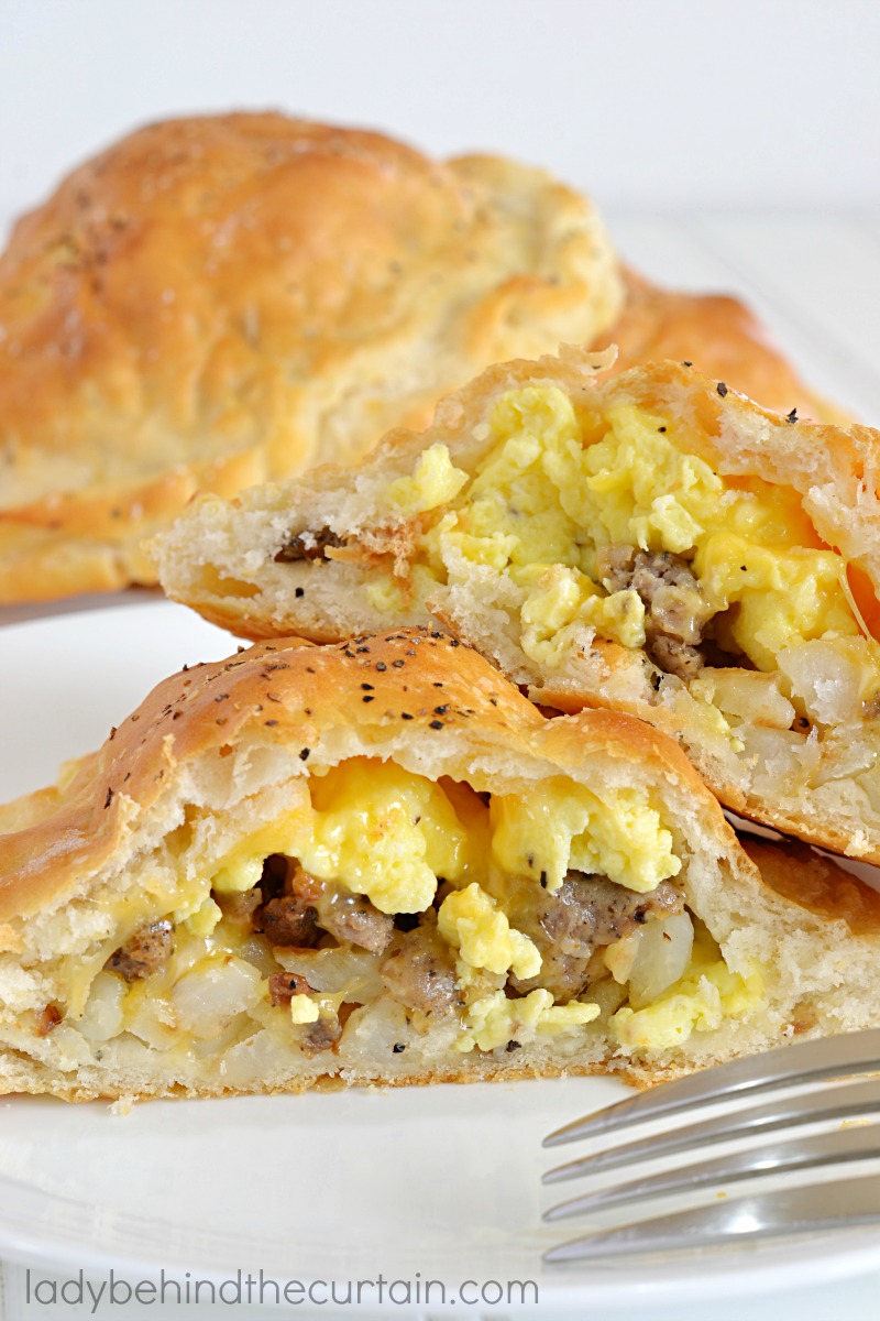 Sausage and Egg Breakfast Pockets