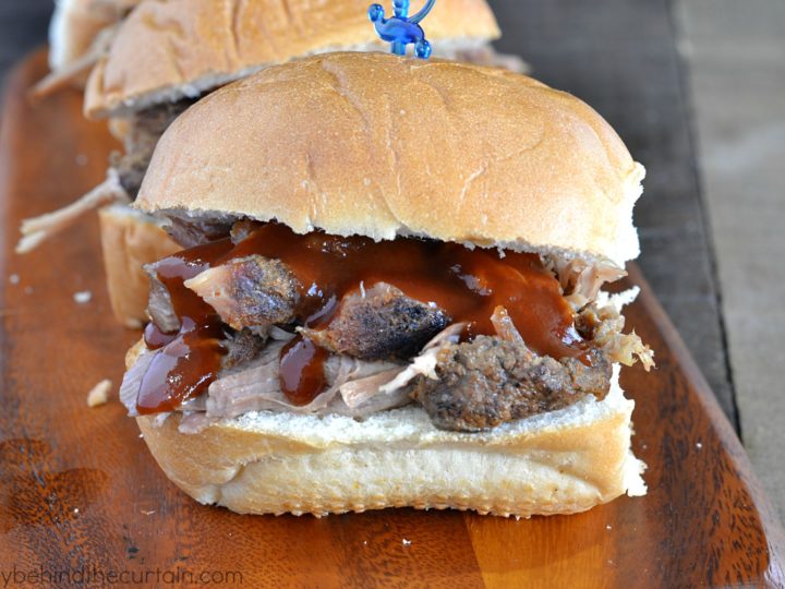 The Perfect Smoked Pulled Pork Sandwiches