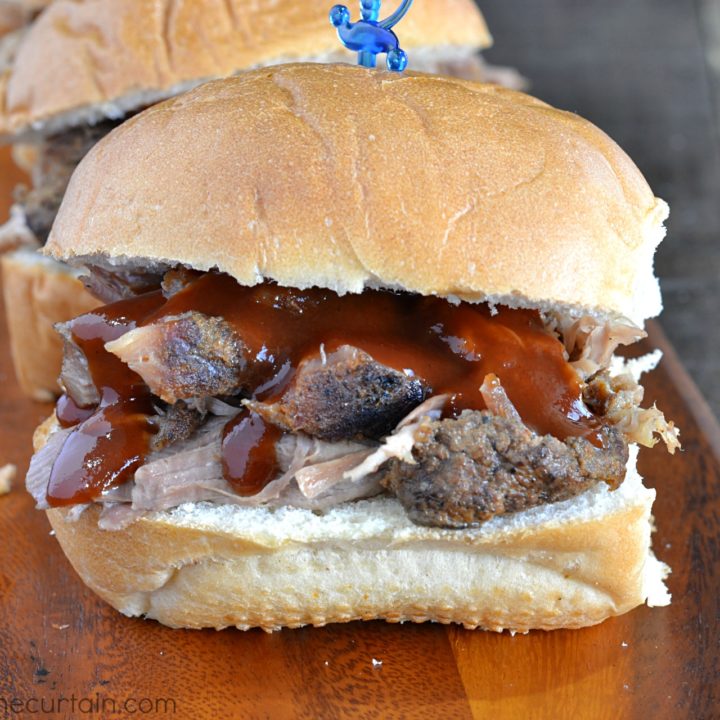 The Perfect Smoked Pulled Pork Sandwiches