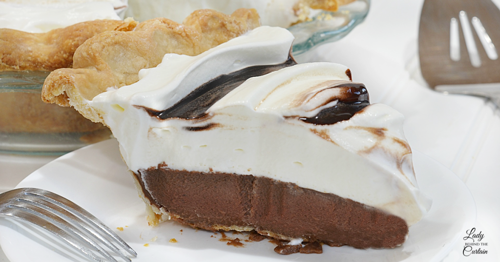 Old Fashioned Chocolate Cream Pie