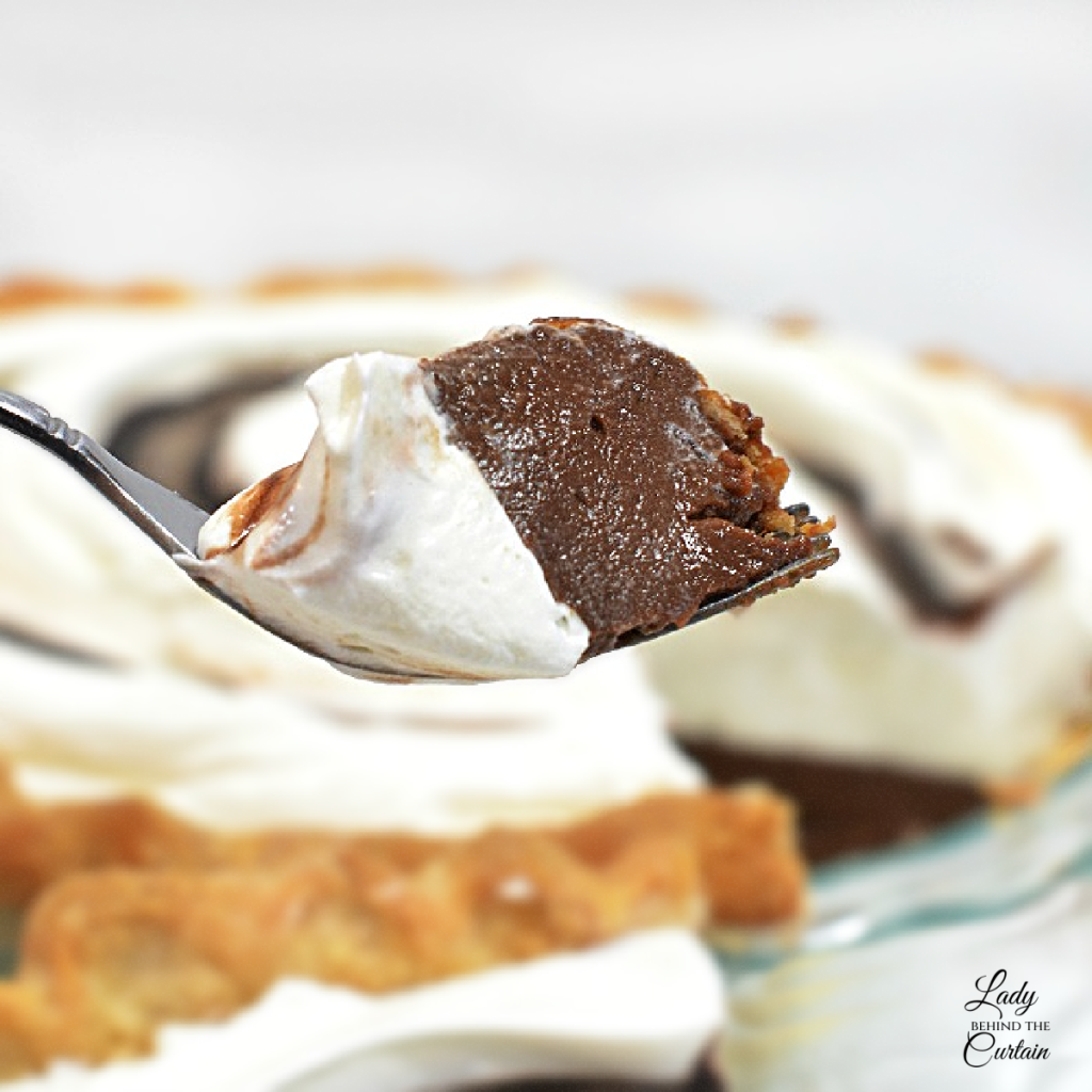 Old Fashioned Chocolate Cream Pie
