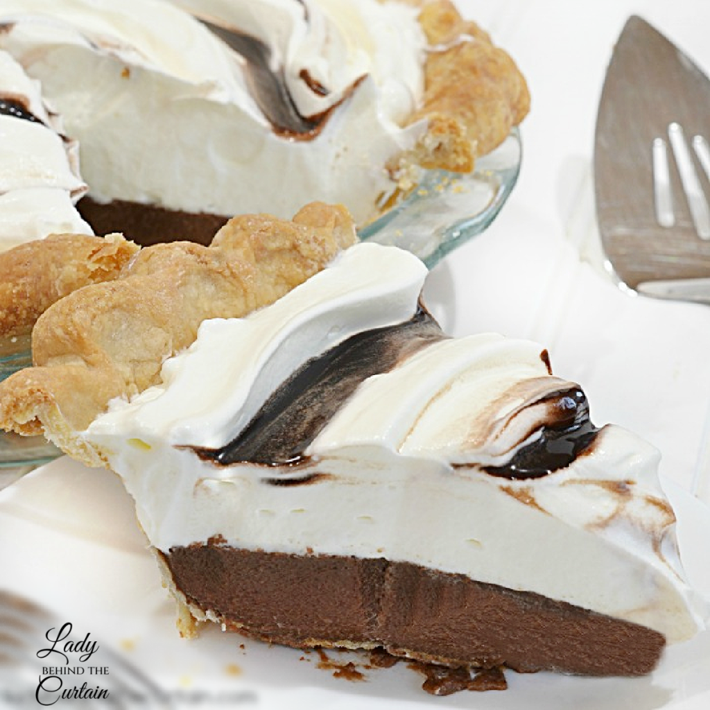Old Fashioned Chocolate Cream Pie