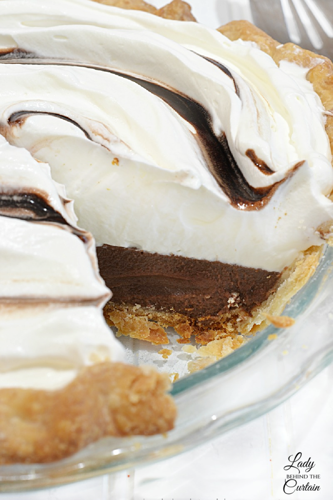 Old Fashioned Chocolate Cream Pie