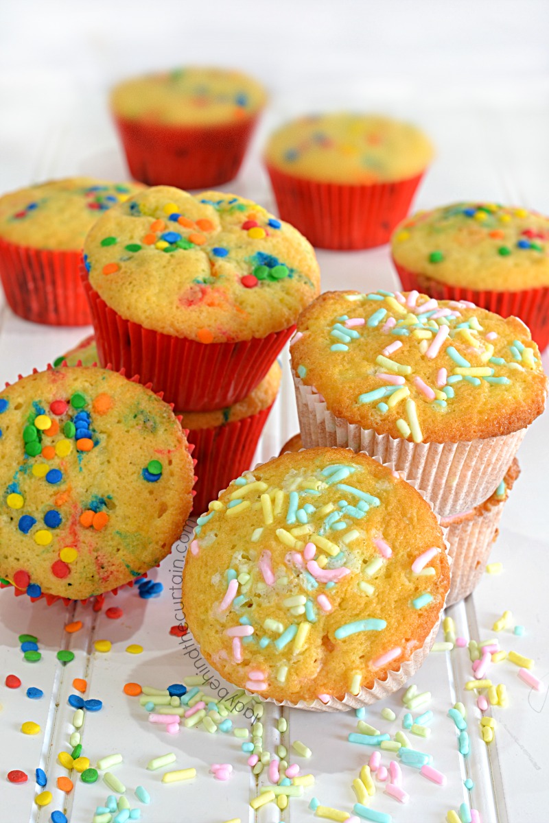 Vanilla Funfetti Cupcakes