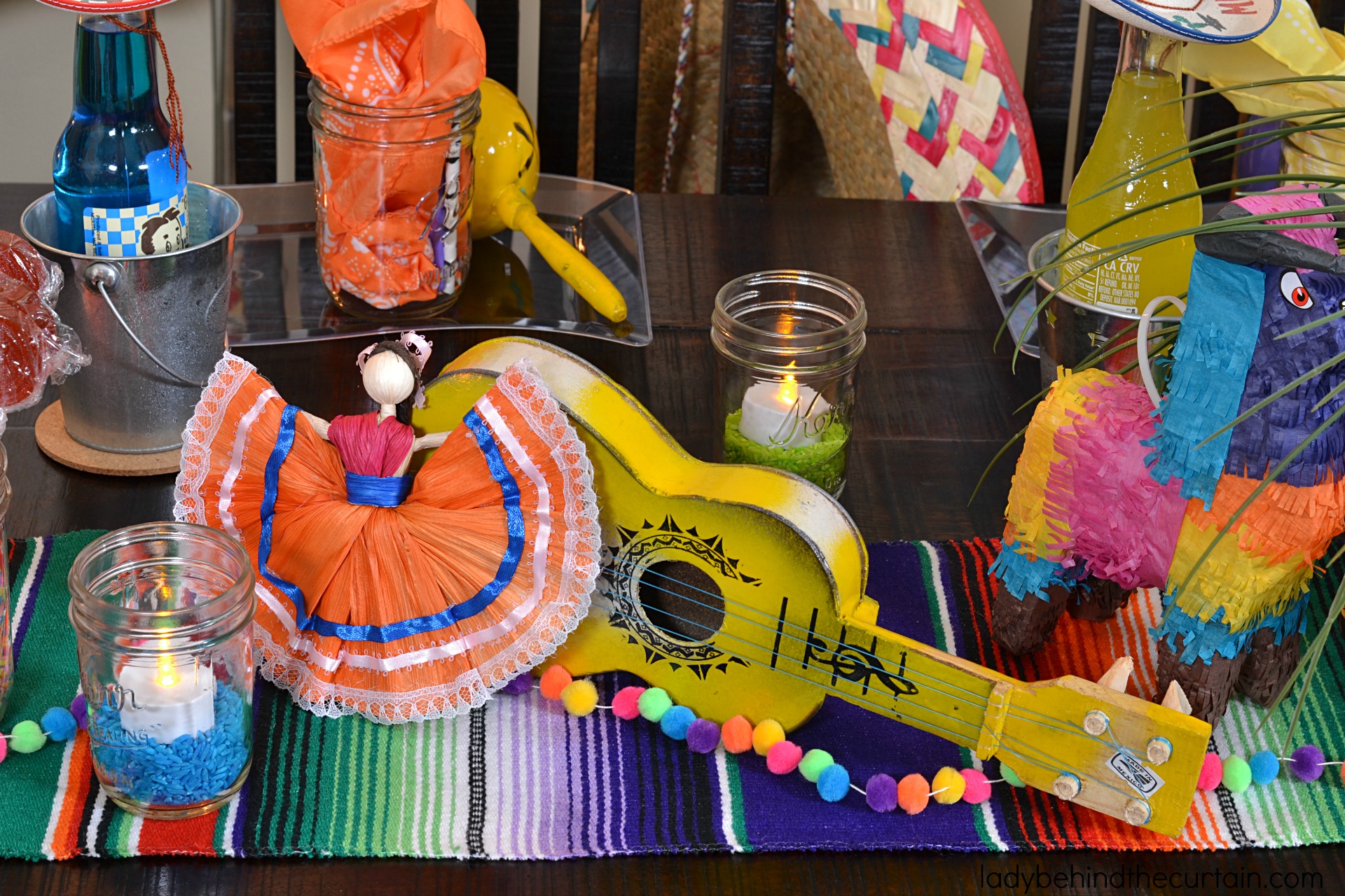 How to Create a Fun Colorful Fiesta Party Dinner Table