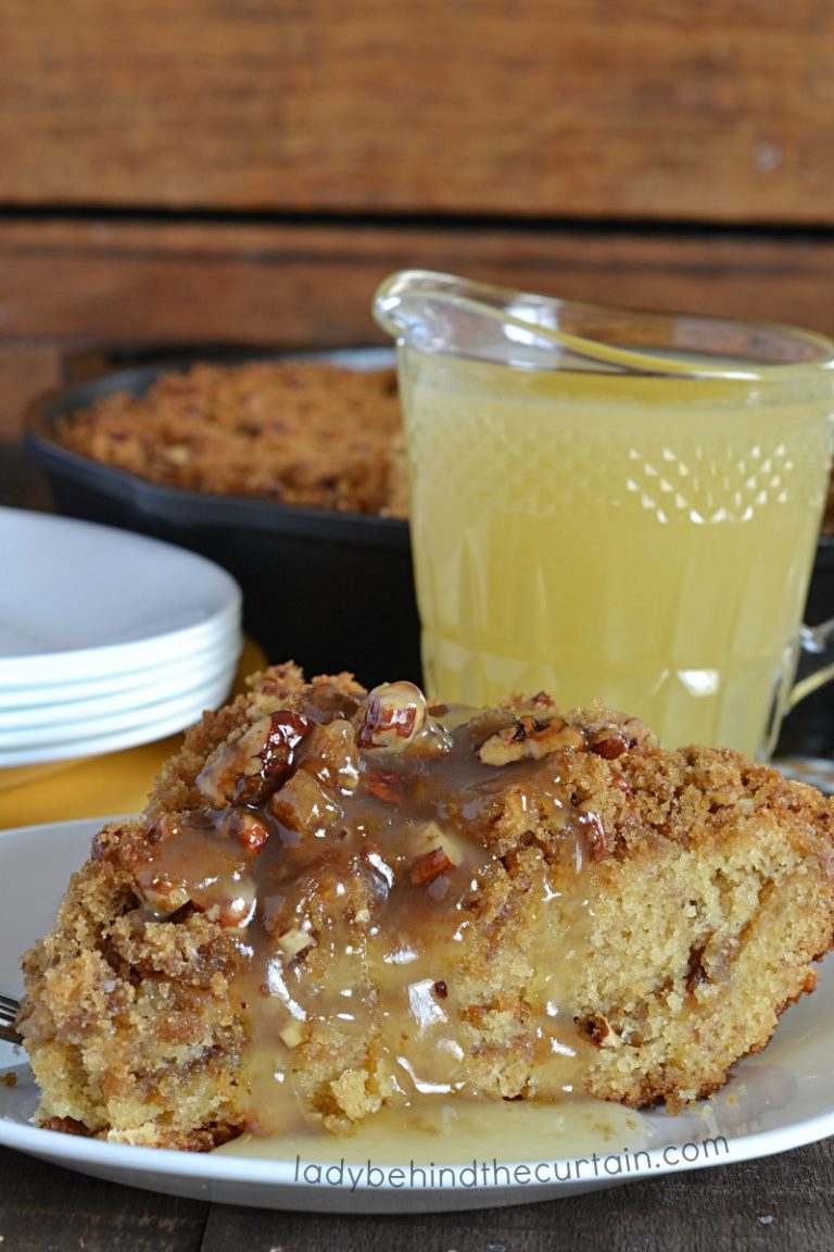 Skillet Bananas Foster Crumb Cake