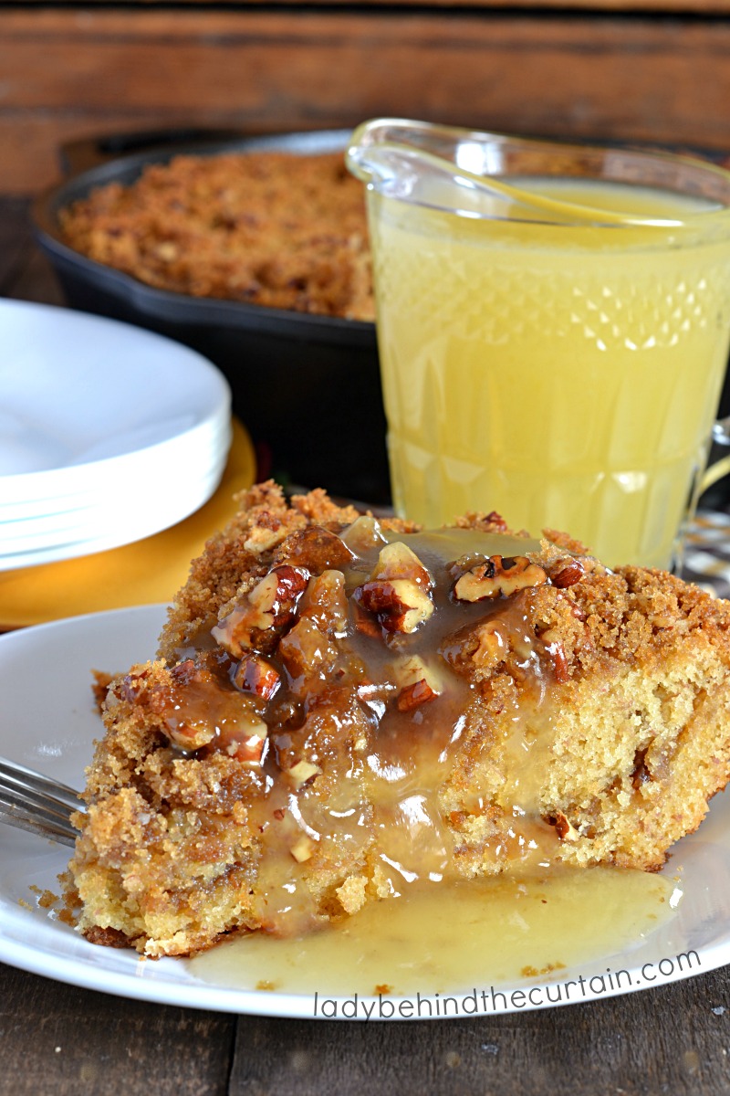 Skillet Bananas Foster Crumb Cake