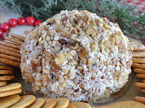 Easy Holiday Pineapple Cheese Ball