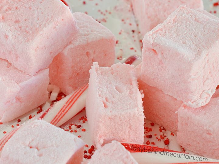 Homemade Fluffy Peppermint Marshmallows