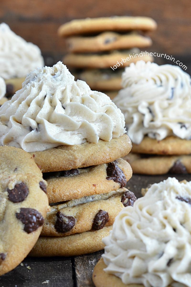 Chocolate Chip Cookie Dough Frosting