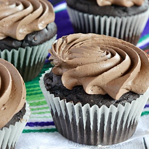 Dark Chocolate Strawberry Cupcakes