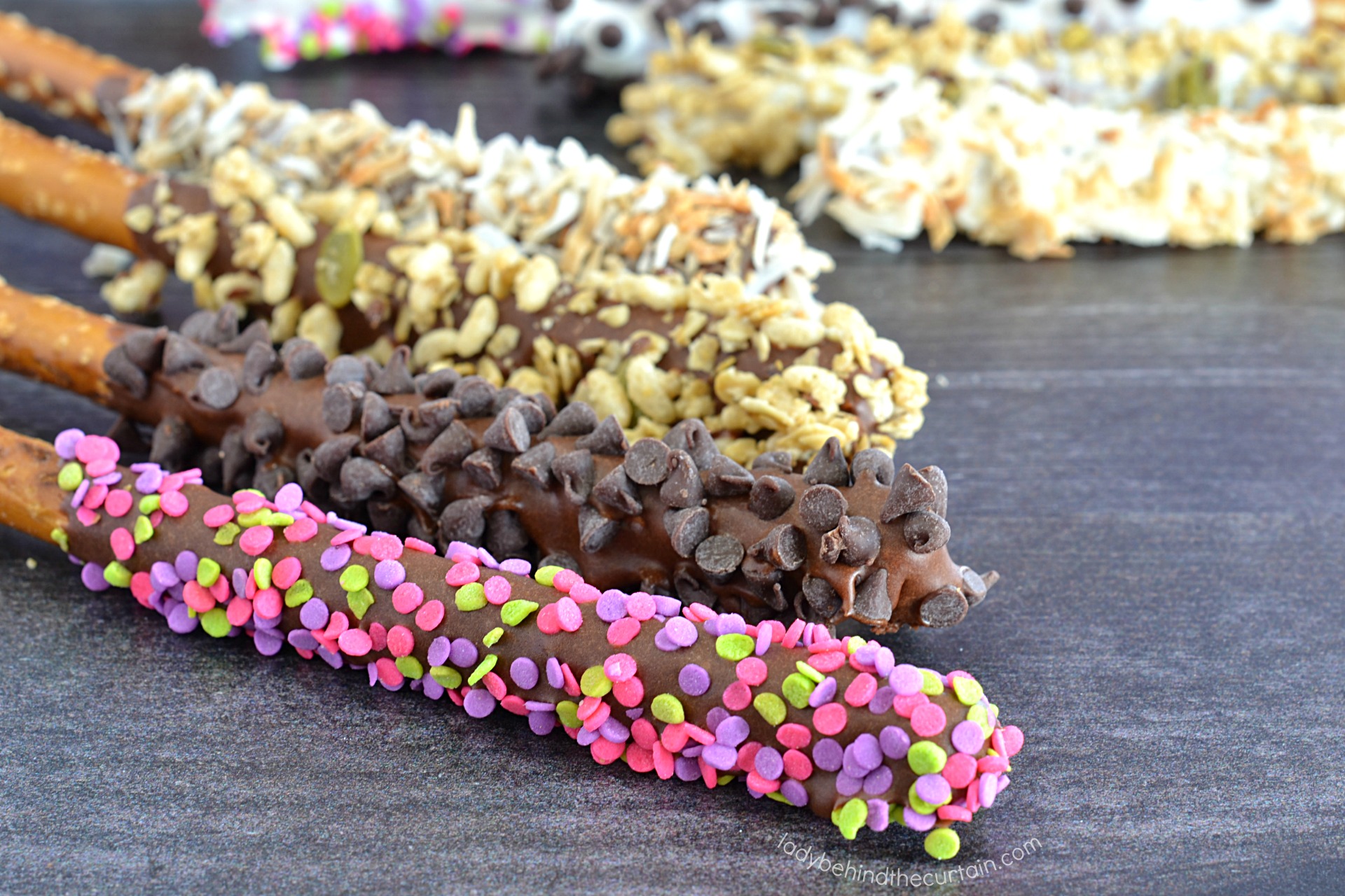 Frosting Dipped Decorated Pretzels