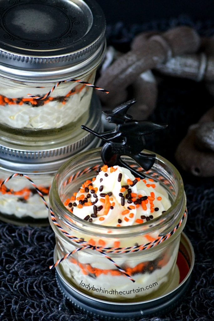 Halloween Cheesecake Cones