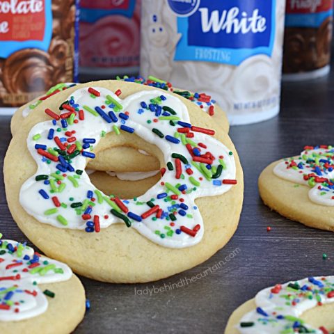 How to Decorate Cookies Like a Pro With Canned Frosting