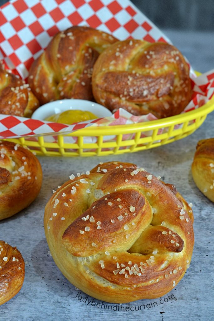 How to Make Homemade Soft Pretzels