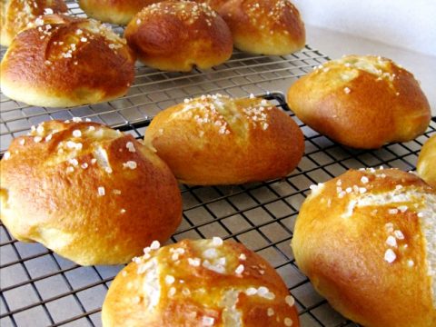 Soft Pretzel Rolls