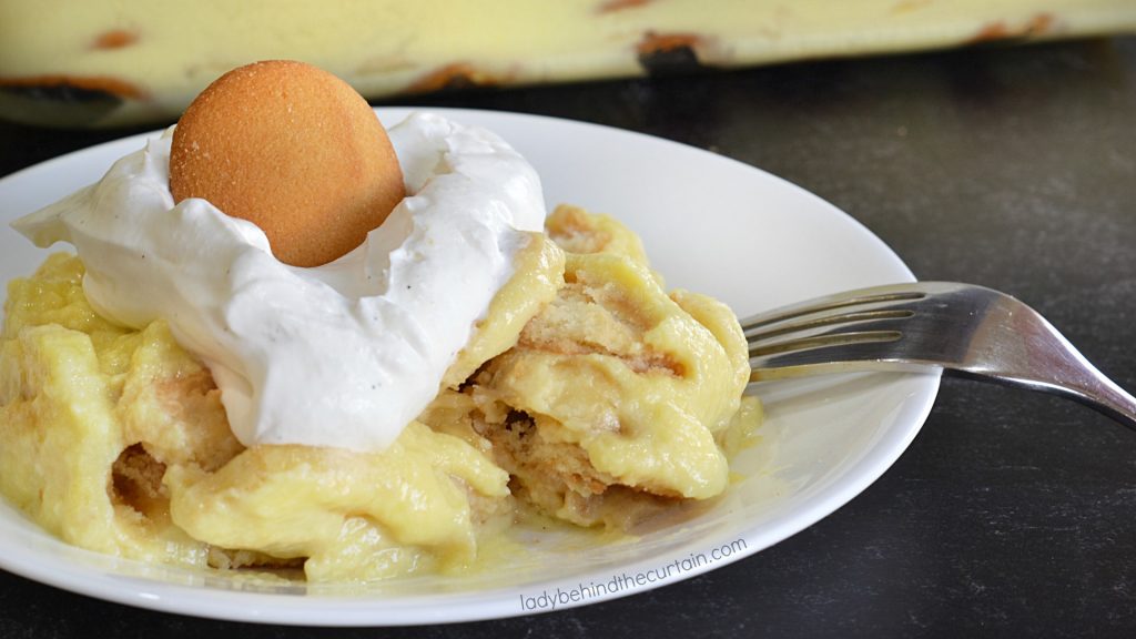 Old Fashioned Southern Banana Pudding Dessert