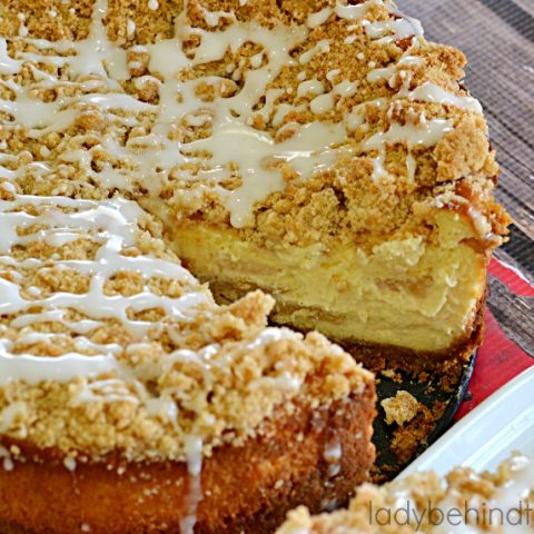 Apple Crumb Cheesecake