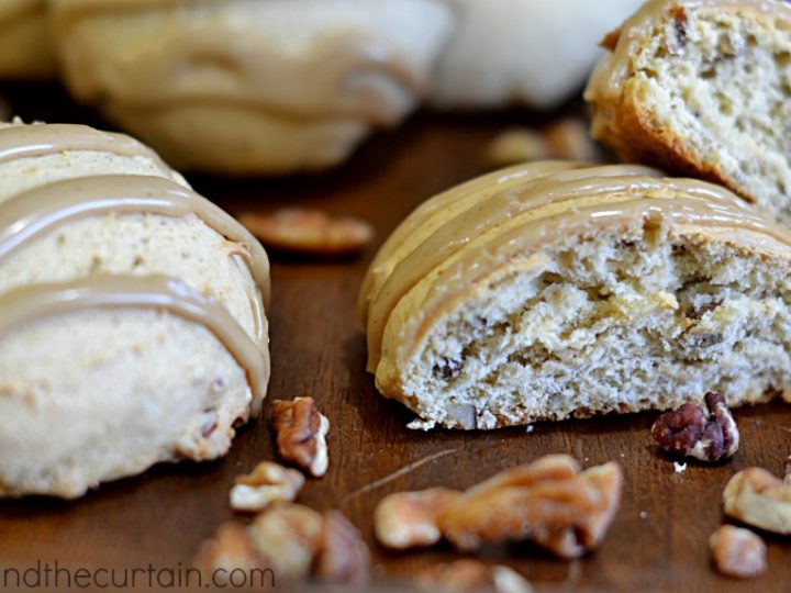 Chewy Banana Pecan Cookies