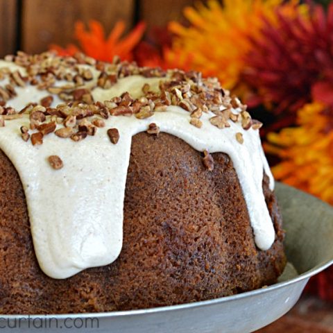 Crunchy Pumpkin Cinnamon Bundt Cake