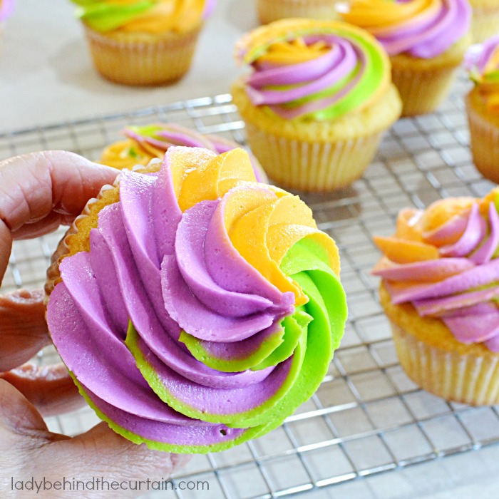 Double Vanilla Monster Party Cupcakes