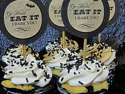 Image for Black & White Cupcakes