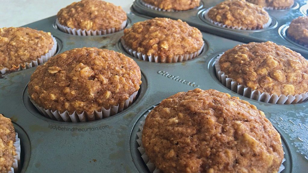 Low Fat Buttermilk Oatmeal Muffins