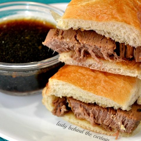 Slow Cooker Beef Dip Sandwich