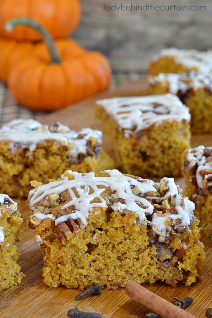 Caramel Pecan Pumpkin Bars