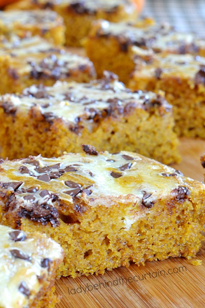 Cream Cheese Swirl Pumpkin Bars