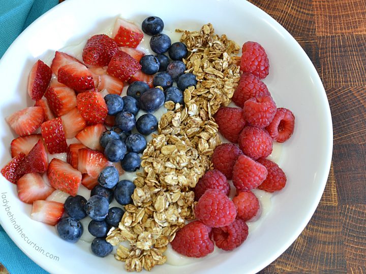 Sugar Free Granola Yogurt Bowl Topping