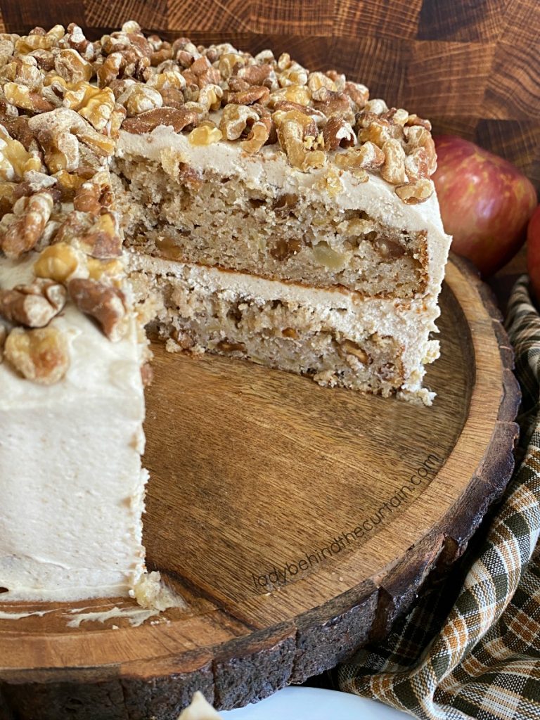 Traditional Apple Spice Cake