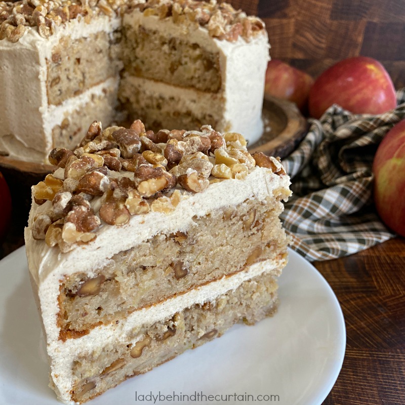 Traditional Apple Spice Cake
