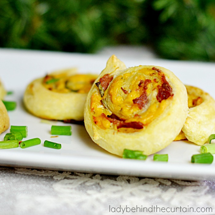 Cream Cheese and Olive Pecan Bites, appetizer, brunch, holiday recipe