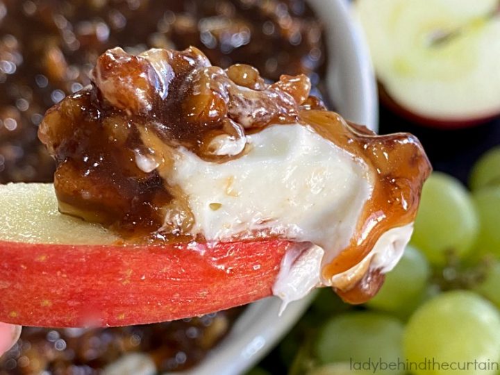 Pecan Pie Cheesecake Dip