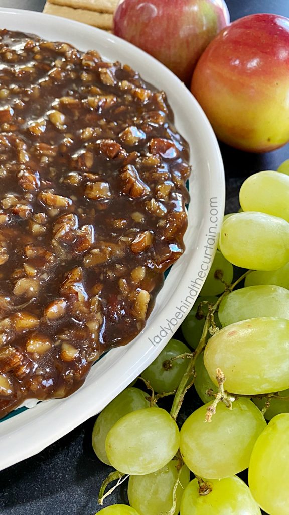 Pecan Pie Cheesecake Dip