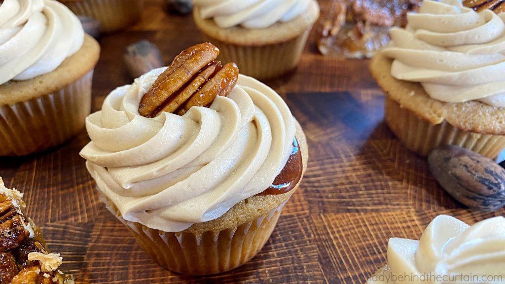 Pecan Pie Filled Cupcakes