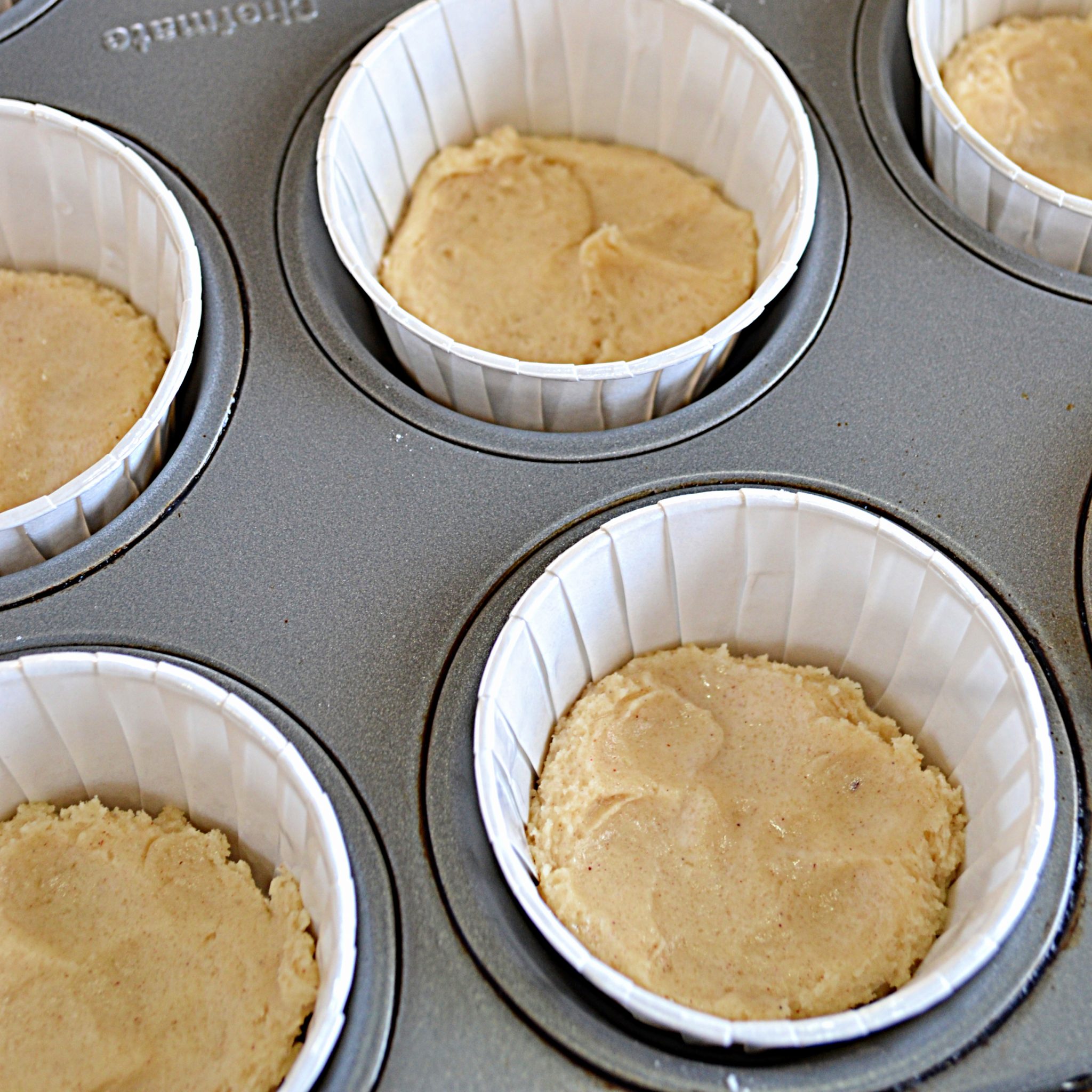 Peach Crumb Cake Muffins