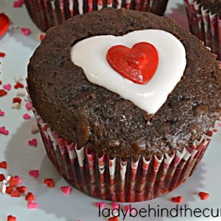 Valentine’s Day Cut Out Cupcakes